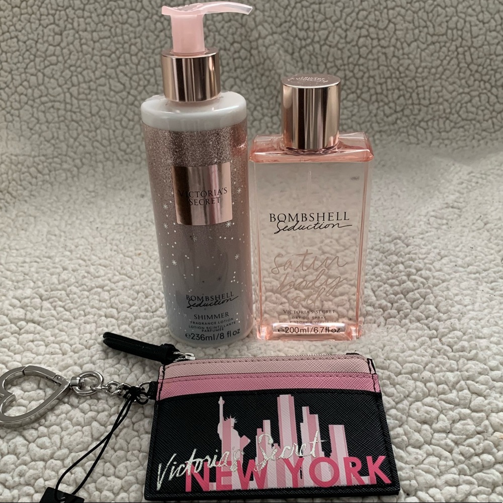 Bundle VS beauty and accessory